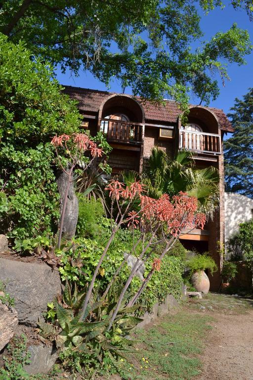 Hotel Mon Petit Villa Carlos Paz Exterior foto